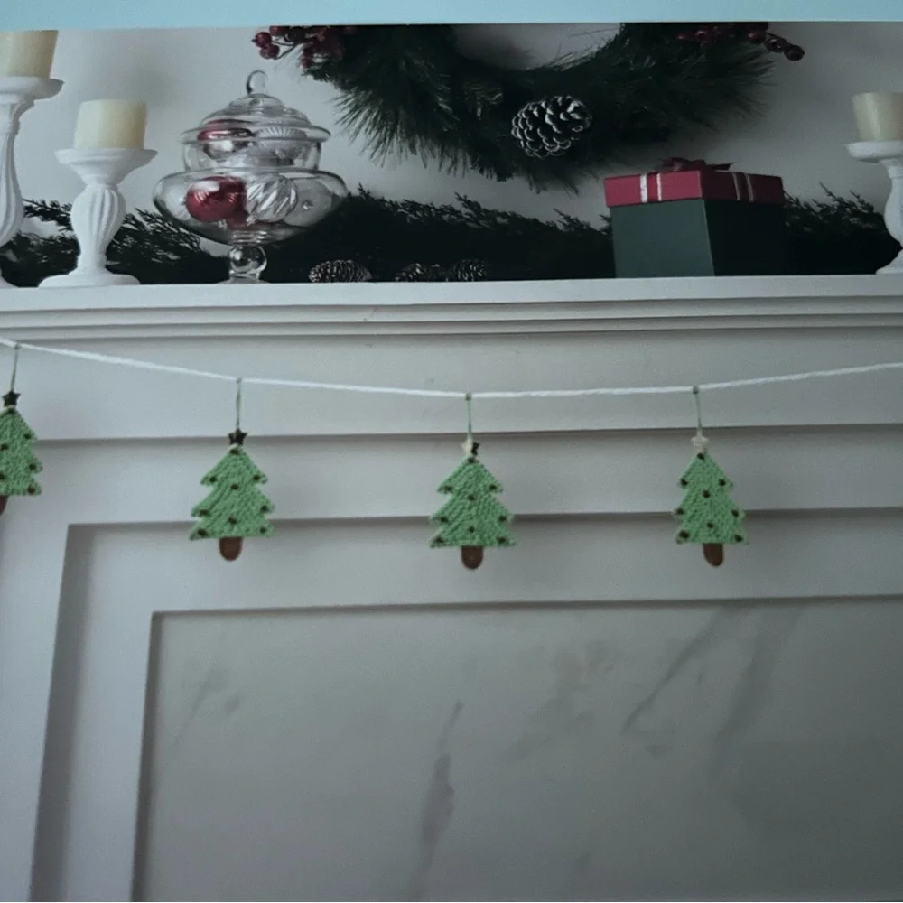 “New” Sugarplum Dreams Christmas Trees 6 ft Garland